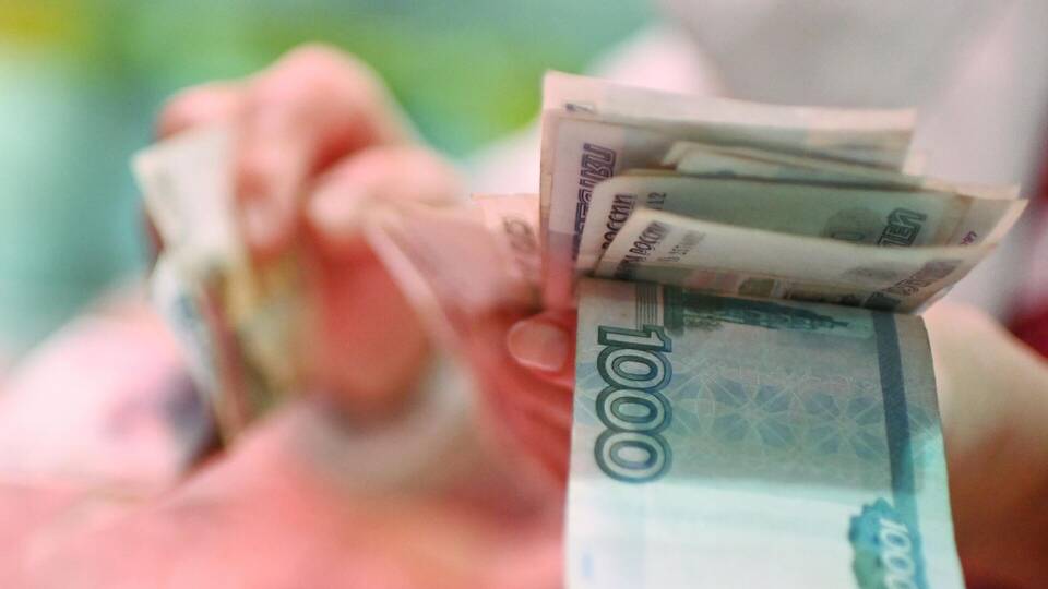 Что входит в зарплату до МРОТ: правила формирования